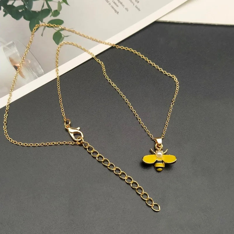 Bee Necklace Cute New Fashion Girl Women Necklace Golden Silver Color Lovely Pendant Neck Jewelry Dropshipping